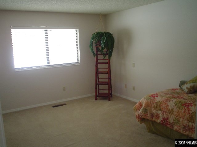 13840 Cochise Drive Reno, NV 89521 - Photo 7 of 9 Photo 7