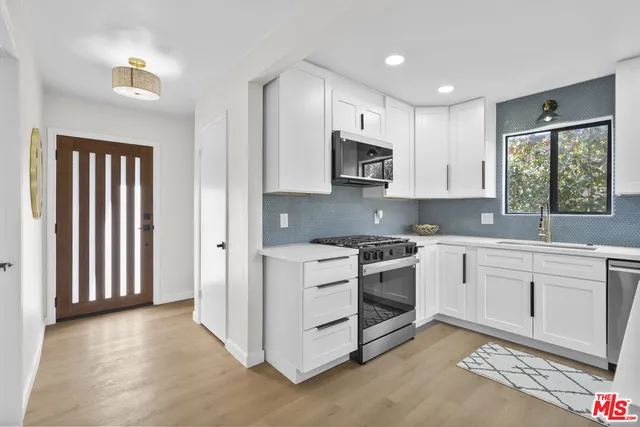 $1,050,000 | 531 Benson Way, Thousand Oaks, CA 91360