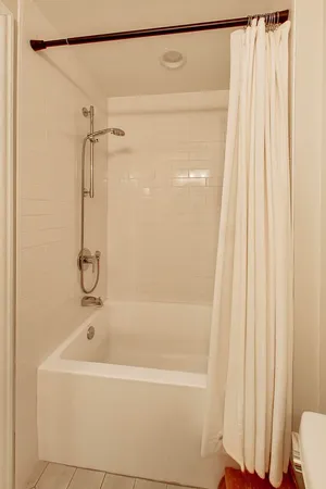 $399,000 | 4216 North Ashland Avenue, Unit G, Chicago, IL 60613