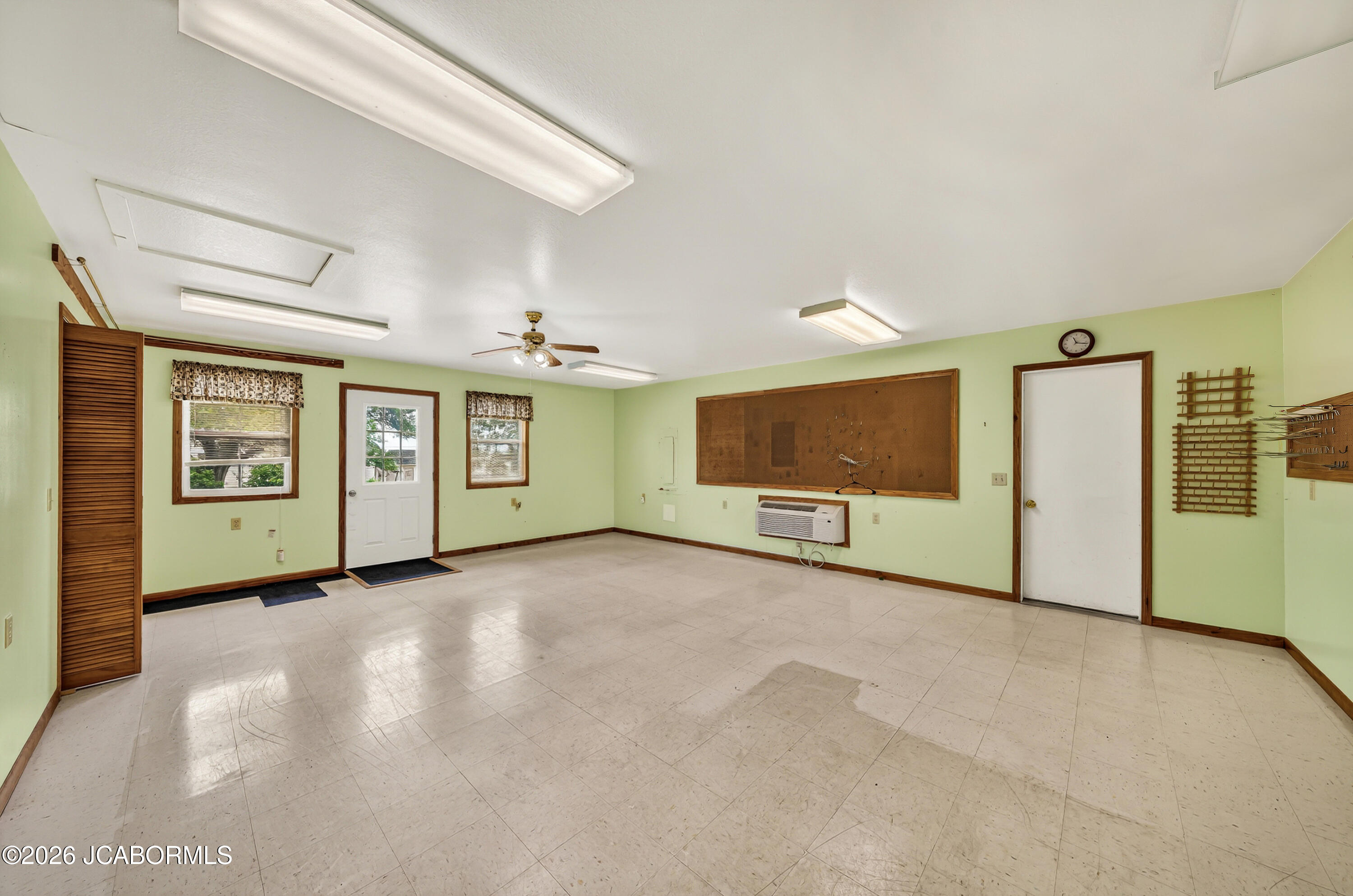 10206 State Rte 52 Versailles, MO 65084 - Photo 29 of 74
