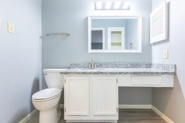 $88,988 | 14600 Fonmeadow Drive, Unit 607, Houston, TX 77035