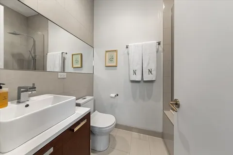 $999,990 | 1718 West Le Moyne Street, Unit 2, Chicago, IL 60622