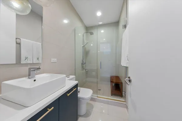 $999,990 | 1718 West Le Moyne Street, Unit 2, Chicago, IL 60622