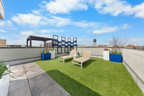 $999,990 | 1718 West Le Moyne Street, Unit 2, Chicago, IL 60622