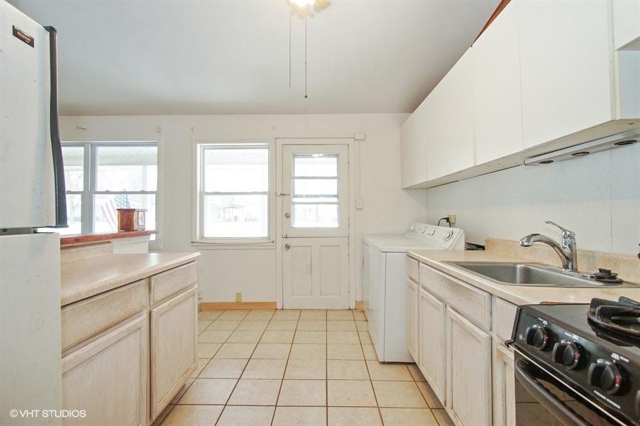 2205 Fulle Street Rolling Meadows, IL 60008 - Photo 4 of 8