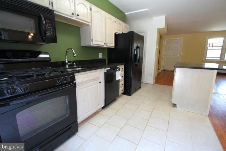3930 Rexmere Road Baltimore, MD 21218 - Photo 8 of 27 Kitchen
