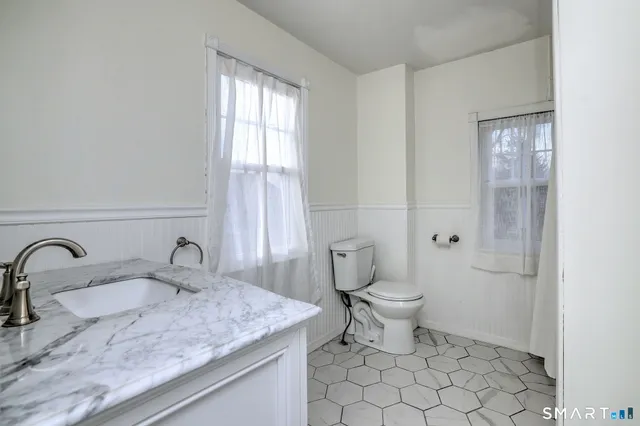 $374,900 | 299 Meadows End Road, Milford, CT 06460