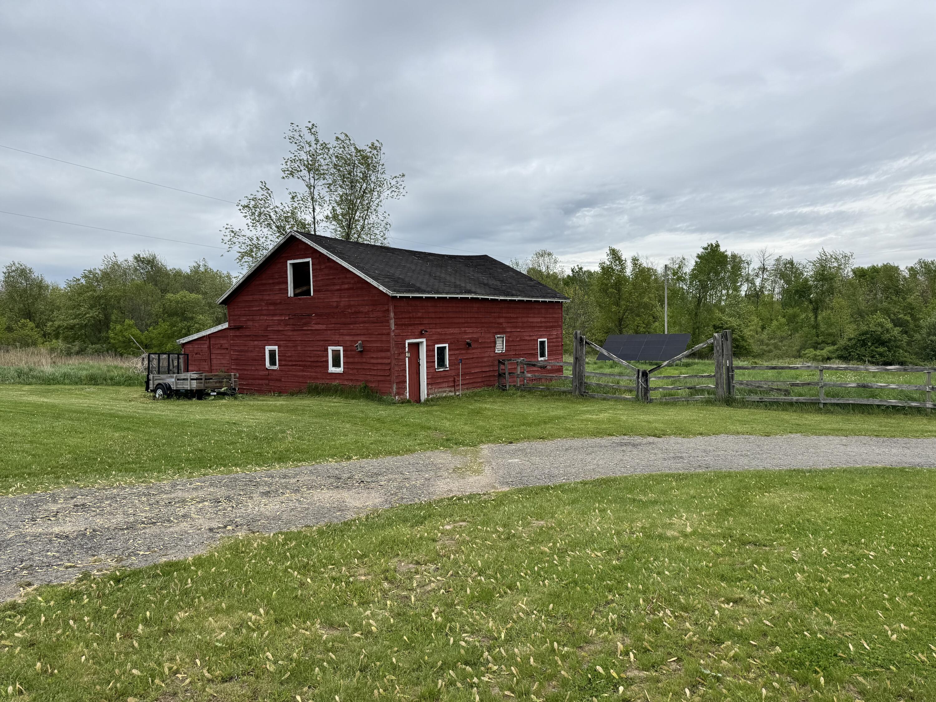 7105 Lessiter Road Northeast Belding, MI 48809 - Photo 3 of 40 IMG_7802