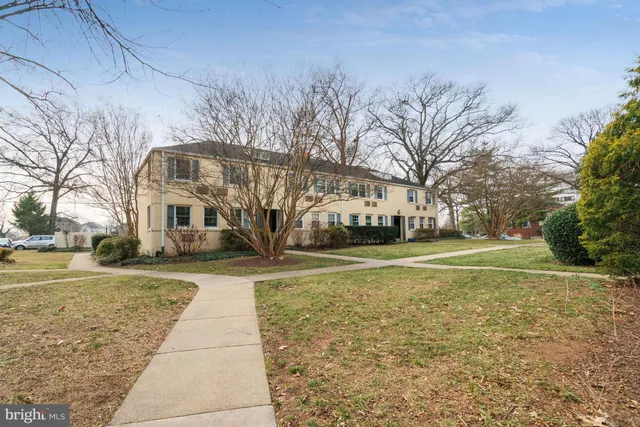 $335,000 | 107 North George Mason Drive, Unit 4, Arlington, VA 22203