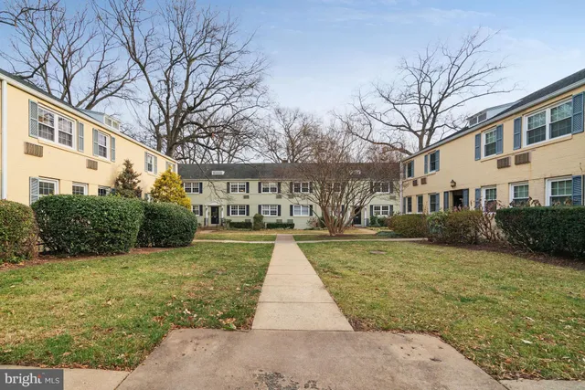 $335,000 | 107 North George Mason Drive, Unit 4, Arlington, VA 22203