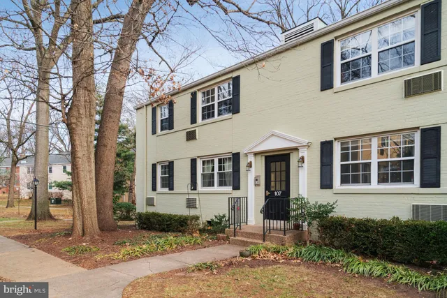 $335,000 | 107 North George Mason Drive, Unit 4, Arlington, VA 22203