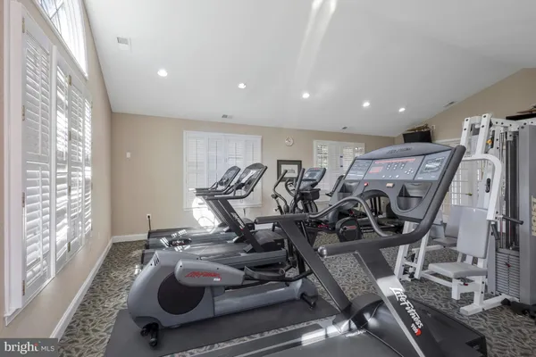 $299,999 | 107 North George Mason Drive, Unit 4, Arlington, VA 22203