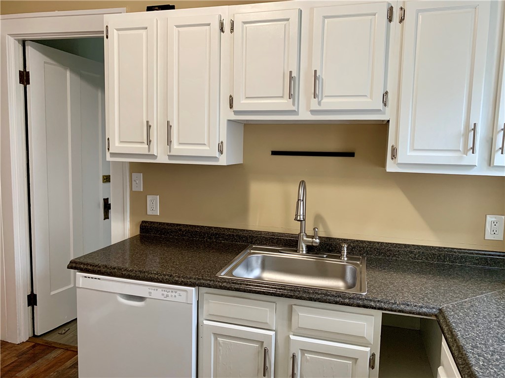 60 Cheltenham Road, Unit DOWN Rochester, NY 14612 - Photo 2 of 15