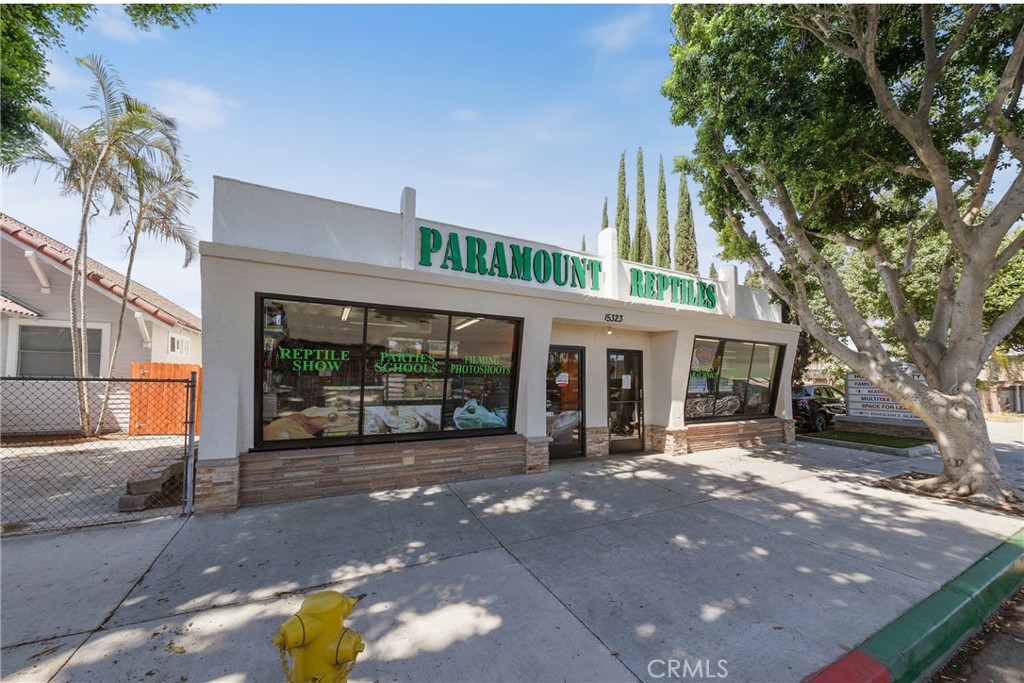 15323 Paramount Boulevard Paramount, CA 90723 - Photo 2 of 72 15323 Paramount Blvd: Pet Store