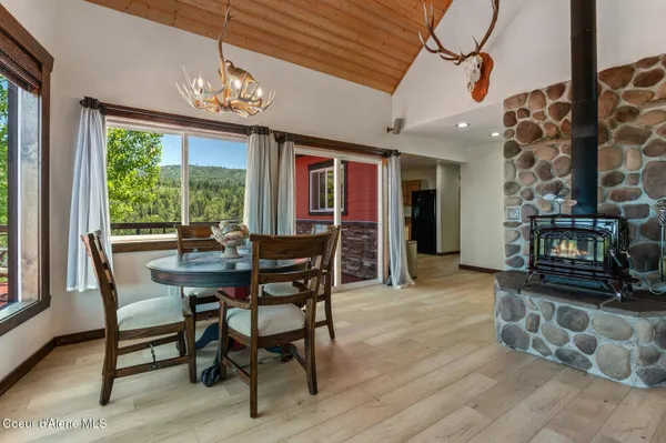 $1,327,499 | 2902 Jewel Lake Road, Sagle, ID 83860