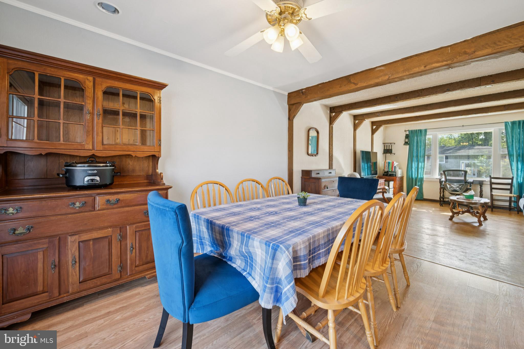 43 Princeton Drive Delran, NJ 08075 - Photo 8 of 25 a dining room with furniture and window