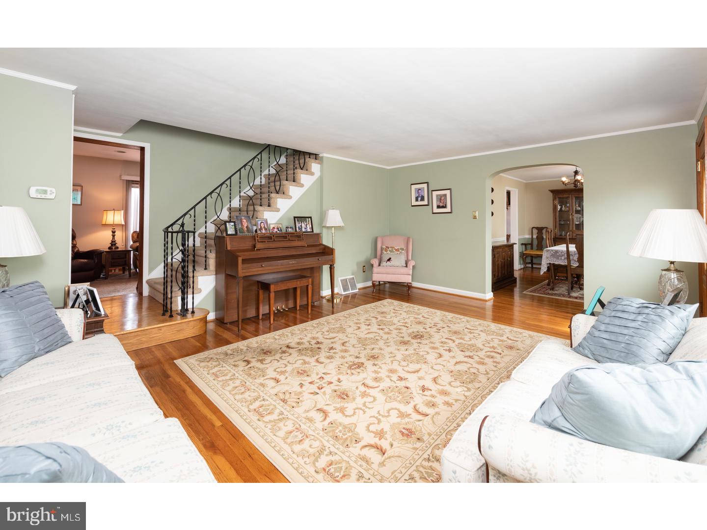 611 Dutton Circle Springfield, PA 19064 - Photo 3 of 28