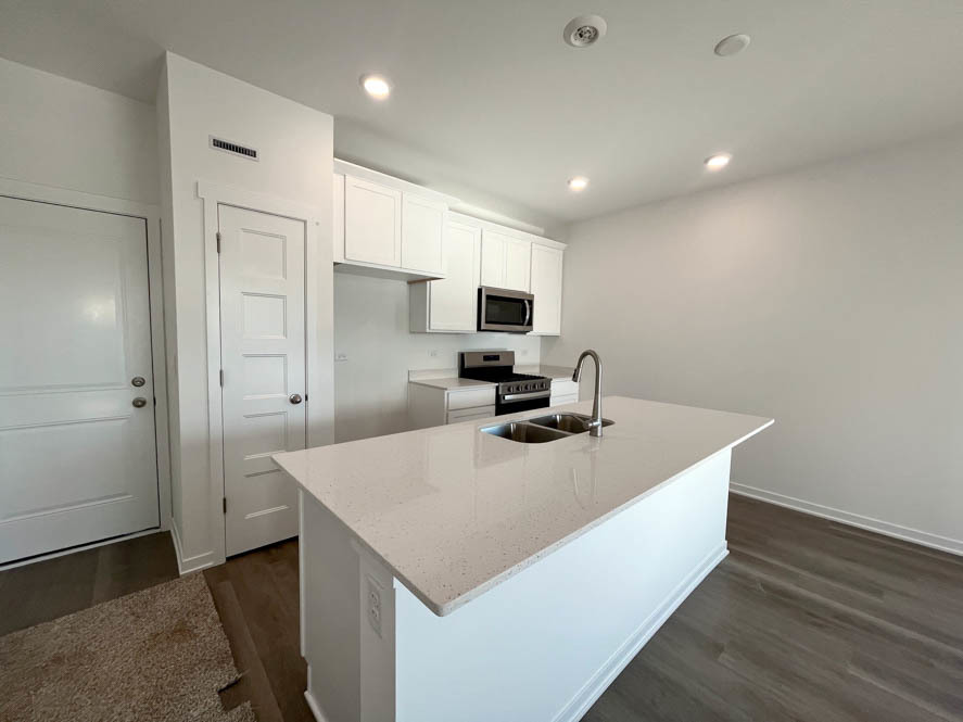 2241 Riesling Road Oswego, IL 60543 - Photo 7 of 39