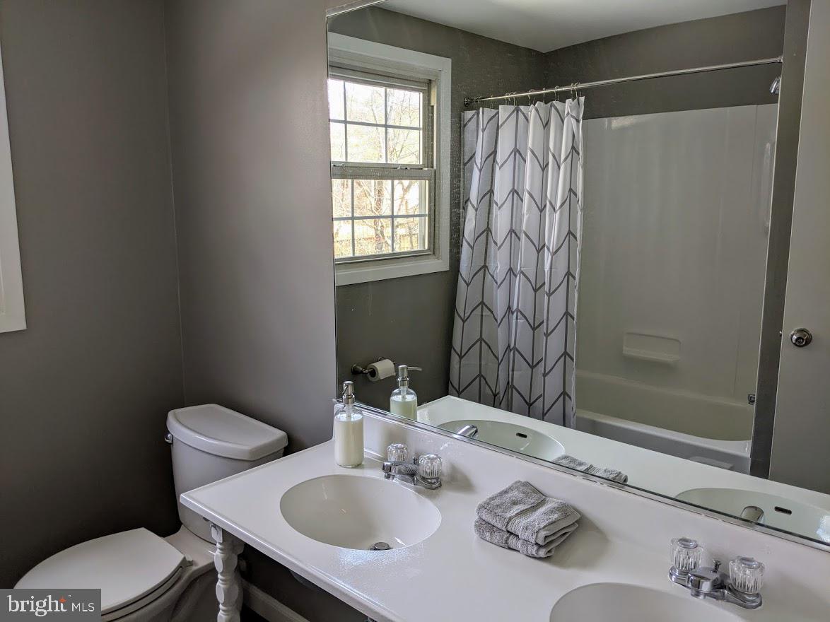 12502 Silverbirch Lane Laurel, MD 20708 - Photo 26 of 33 Gallery Image 26