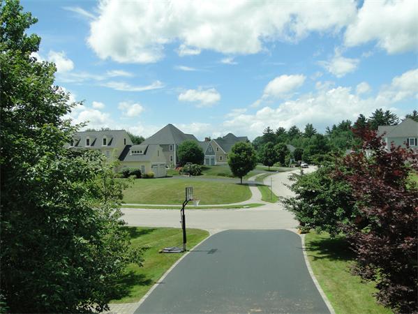 32 Little Pond Road Northborough, MA 01532 - Photo 4 of 30 Gallery Image 4