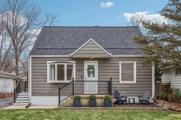 $2,900 | 6463 North Garden Grove Lane, Glendale, WI 53209