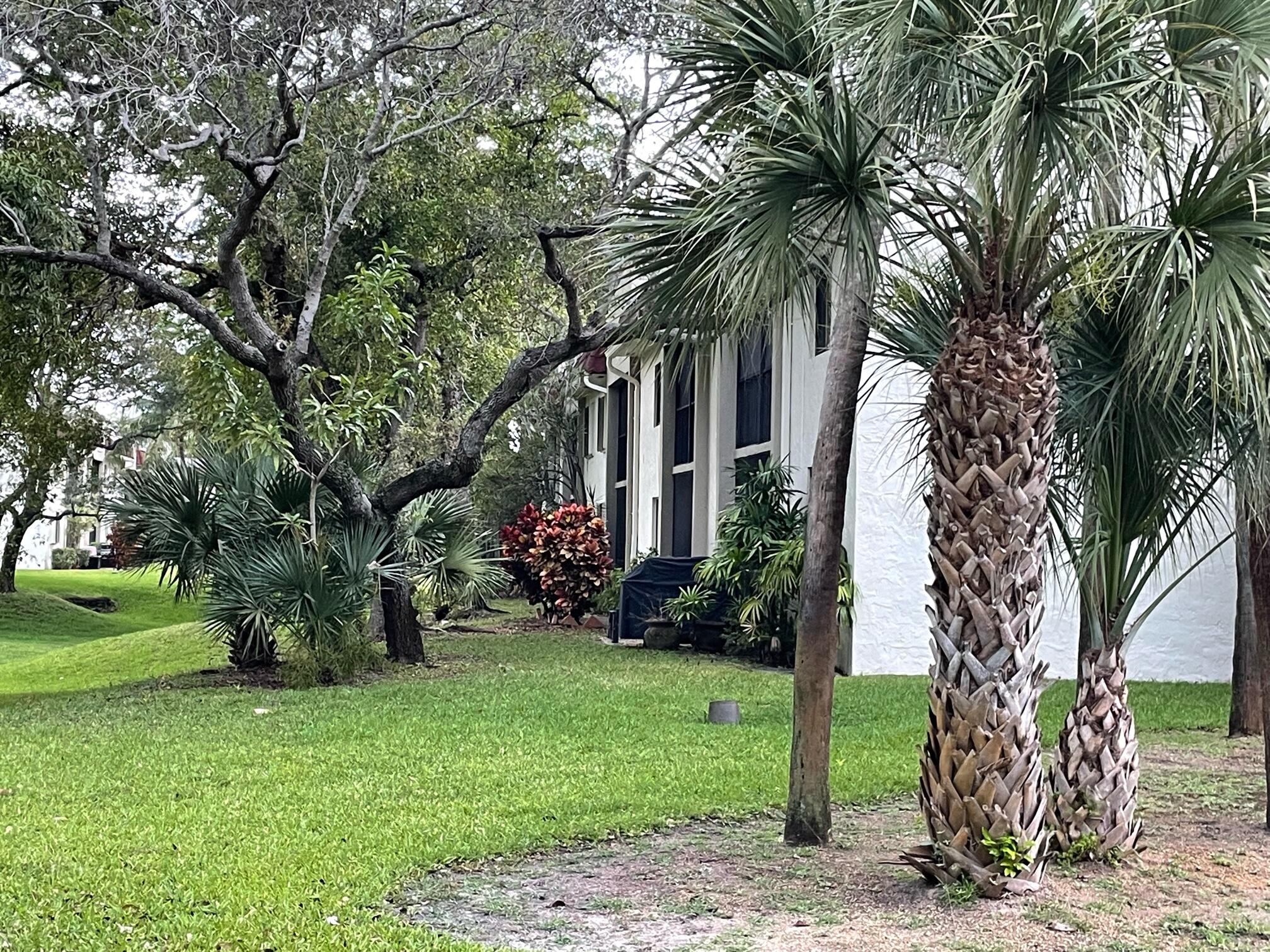 120 Northwest 70th Street, Unit 101 Boca Raton, FL 33487 - Photo 1 of 8 REAR VIEW