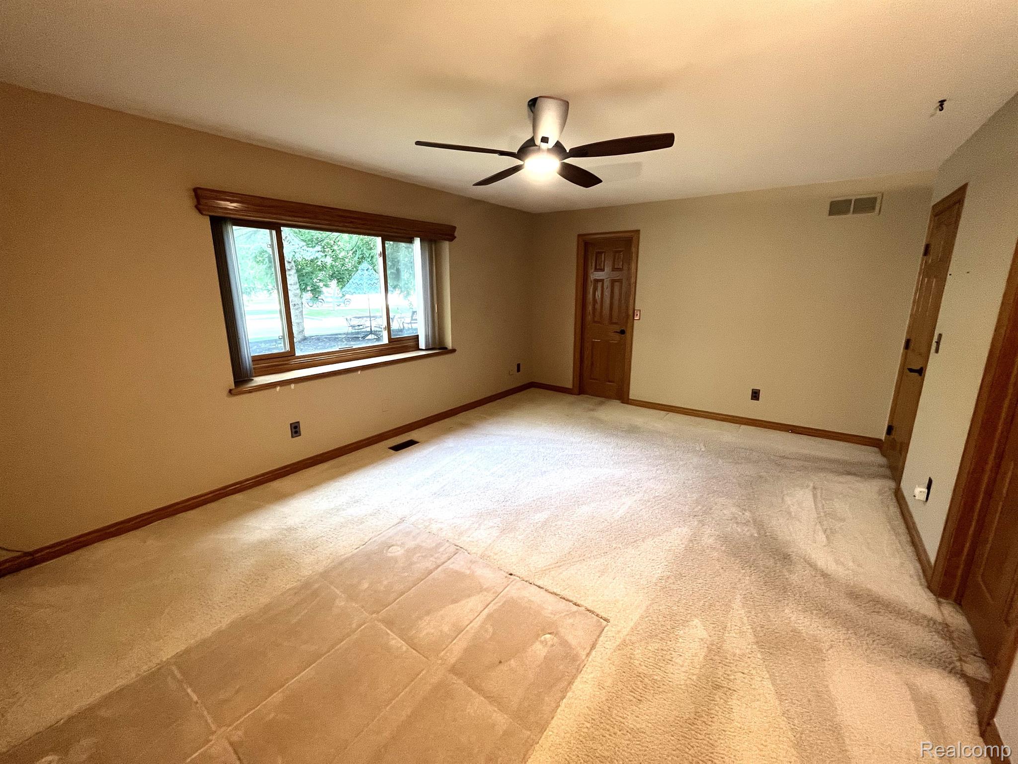 55799 Shelby Road Utica, MI 48316 - Photo 15 of 27 Gallery Image 15