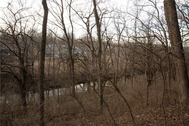 $150,000 | 705 Northeast Noeleen Lane, Lee's Summit, MO 64086