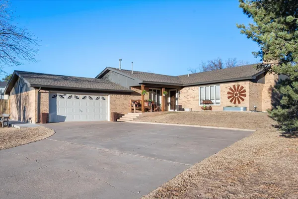 $375,000 | 38 East Canyon View Drive, Ransom Canyon, TX 79366