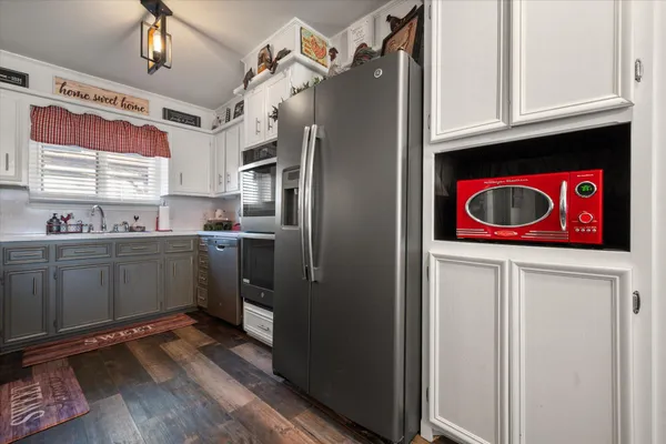 $375,000 | 38 East Canyon View Drive, Ransom Canyon, TX 79366