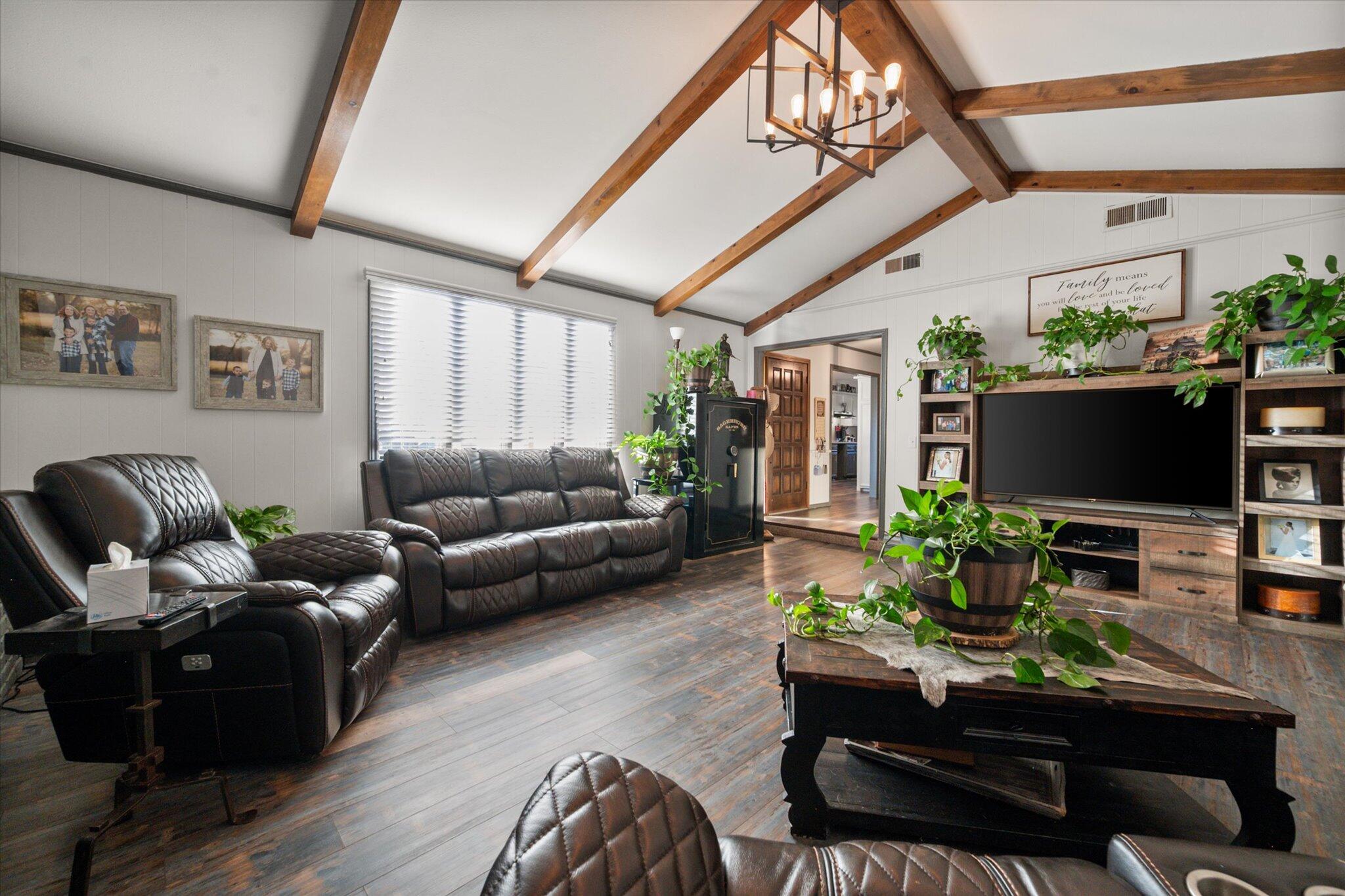 38 East Canyon View Drive Ransom Canyon, TX 79366 - Photo 8 of 35 10-38 E CanyonView_5083