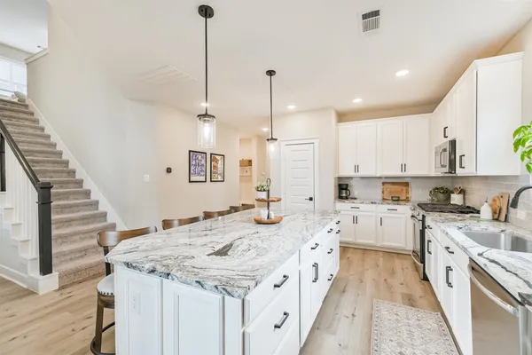 $499,999 | 123 Kingsley Grv Street, Montgomery, TX 77316