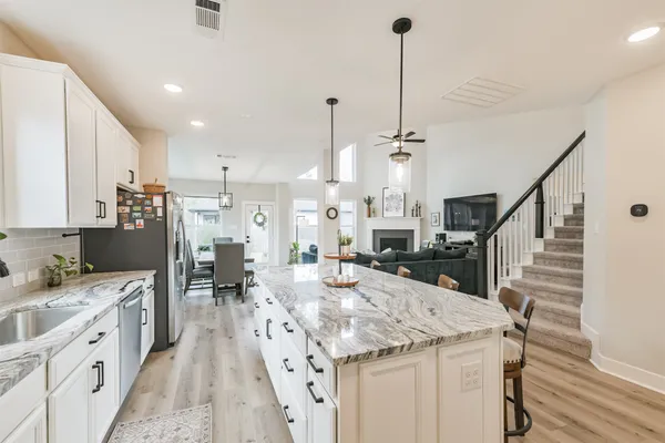 $499,999 | 123 Kingsley Grv Street, Montgomery, TX 77316