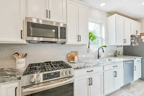 $499,999 | 123 Kingsley Grv Street, Montgomery, TX 77316