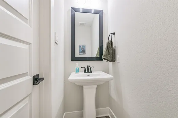 $499,999 | 123 Kingsley Grv Street, Montgomery, TX 77316