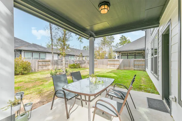 $499,999 | 123 Kingsley Grv Street, Montgomery, TX 77316
