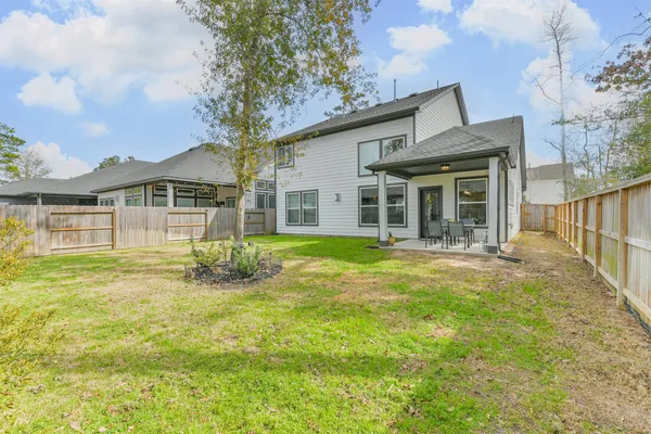 $499,999 | 123 Kingsley Grv Street, Montgomery, TX 77316