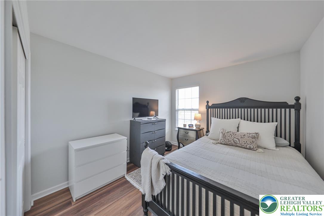 163 Muirfield Way Easton, PA 18042 - Photo 28 of 48 a bedroom with a bed and a tv