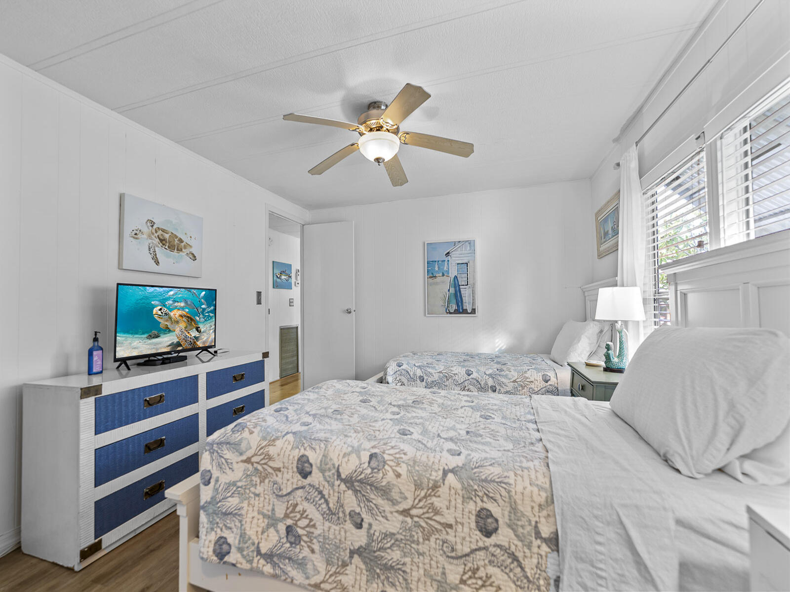 806 South Jade Drive Key Largo, FL 33037 - Photo 13 of 37 a bedroom with a bed and a flat screen tv