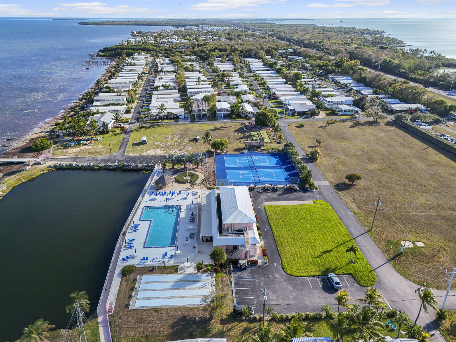 806 South Jade Drive Key Largo, FL 33037 - Photo 36 of 37 Community