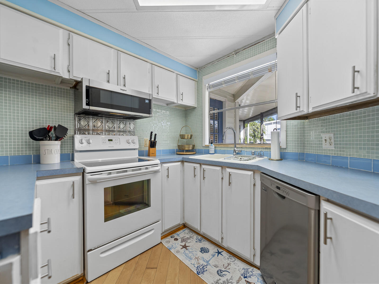 806 South Jade Drive Key Largo, FL 33037 - Photo 8 of 37 Interior