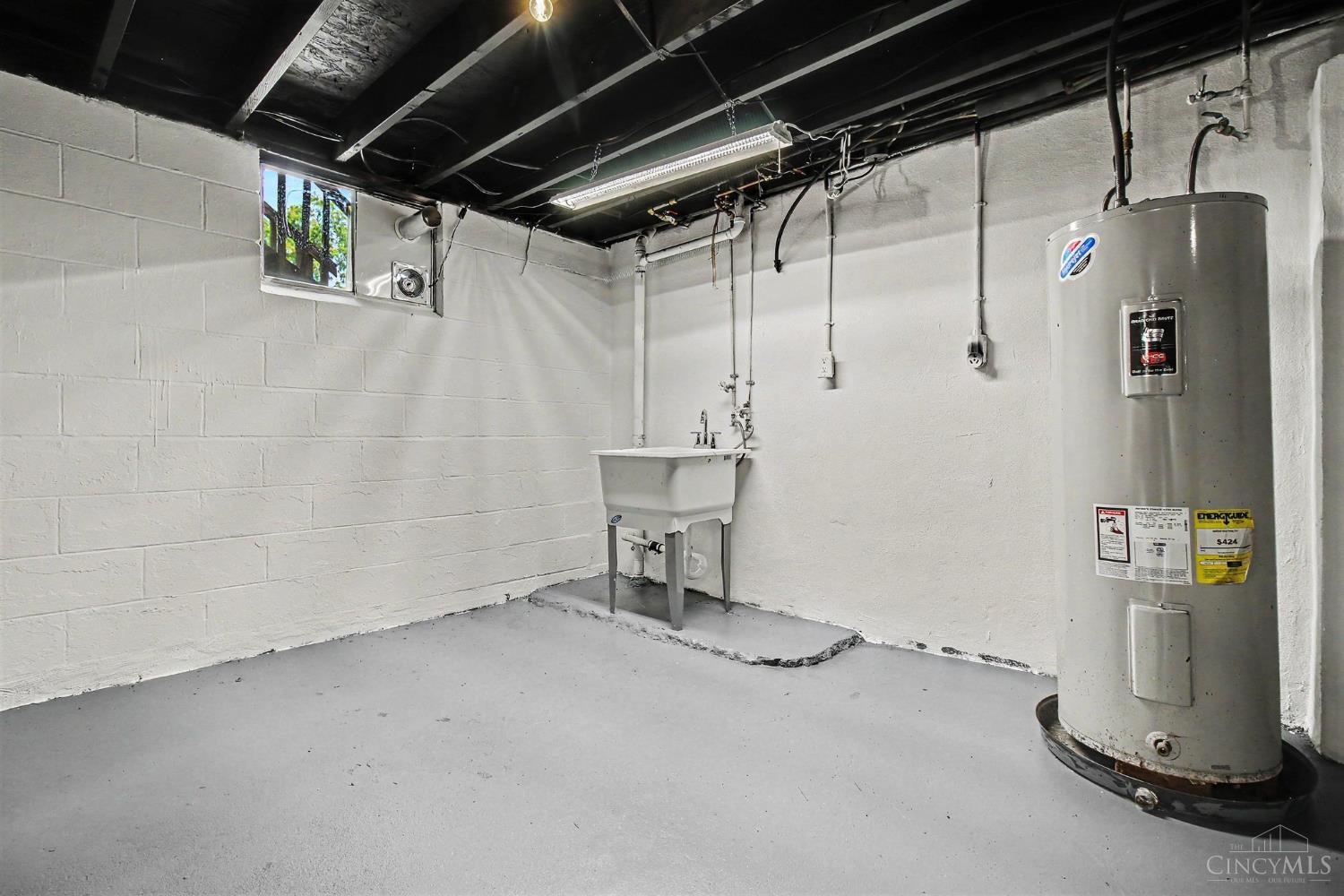 6004 Snyder Road Cincinnati, OH 45247 - Photo 21 of 35