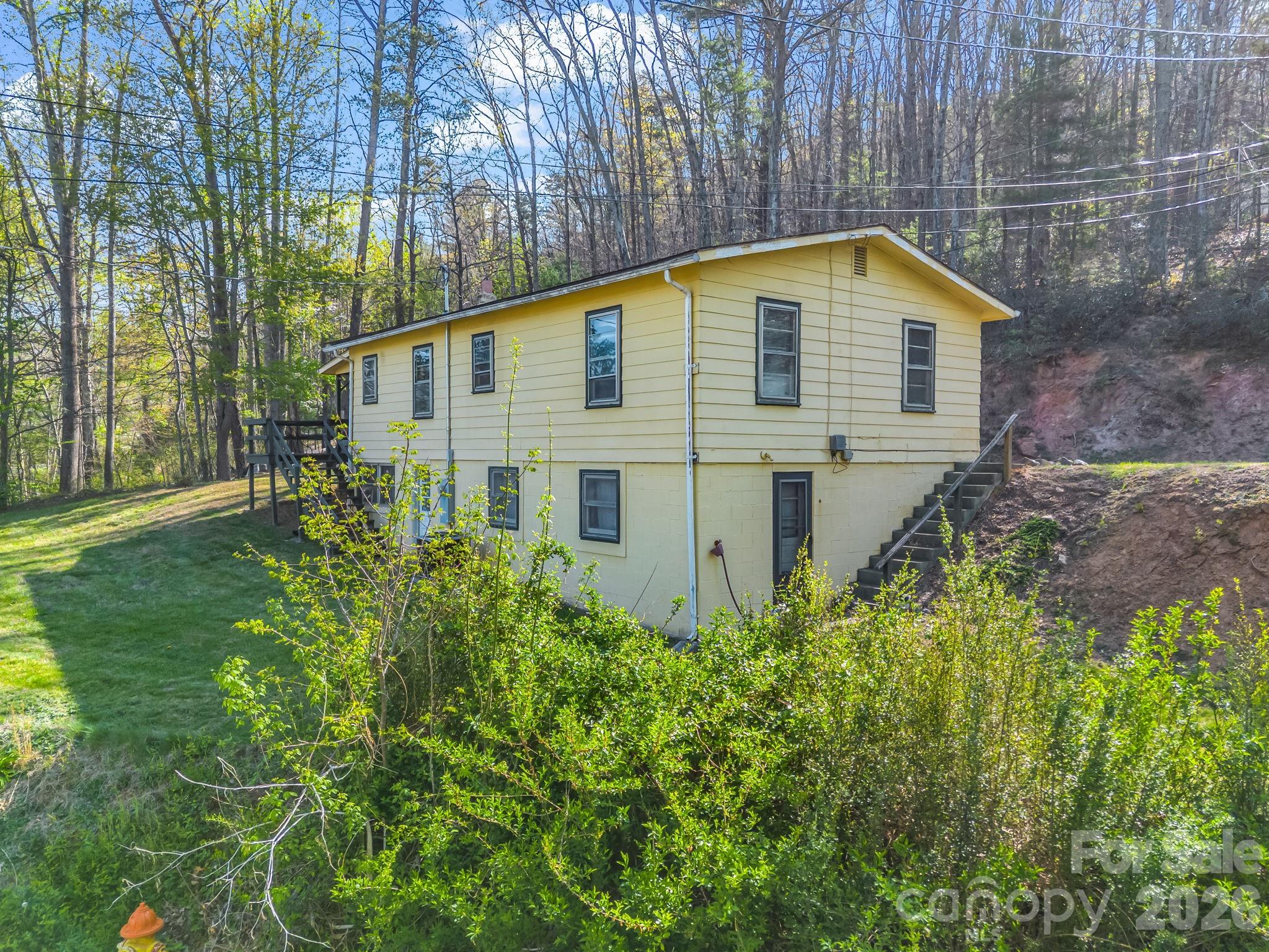 135 Jordan Road Swannanoa, NC 28778 - Photo 4 of 25