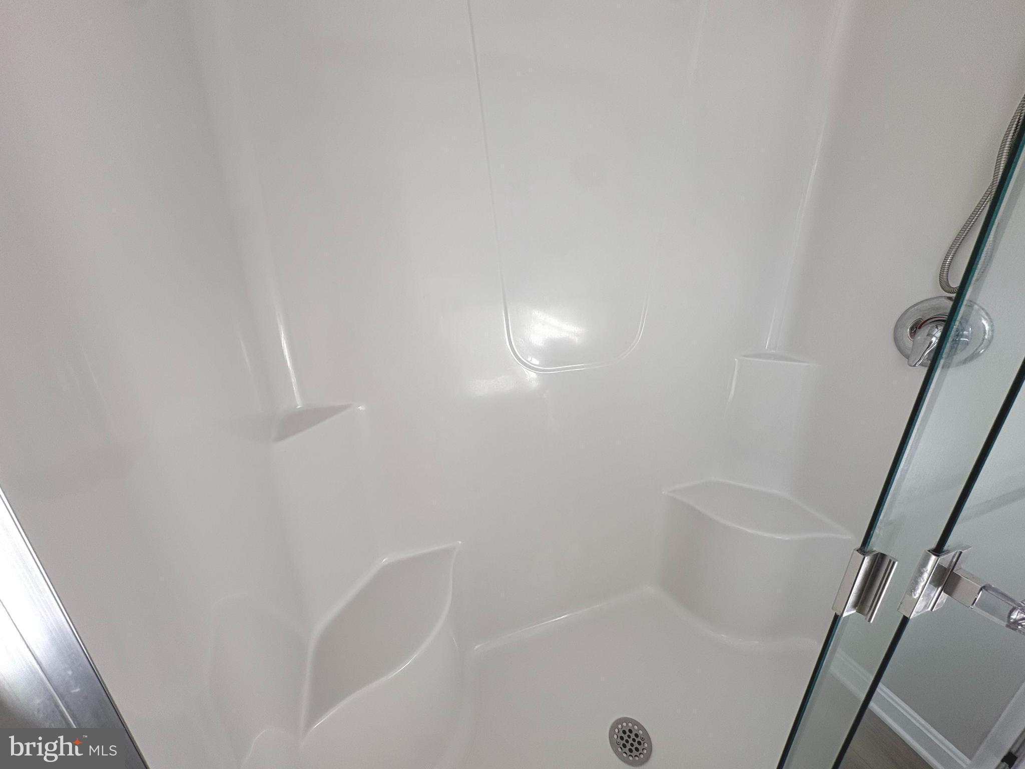 148 East Step Road Chestertown, MD 21620 - Photo 34 of 46 a bathroom with a tub