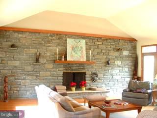 1258 Gilbert Road Jenkintown, PA 19046 - Photo 2 of 6