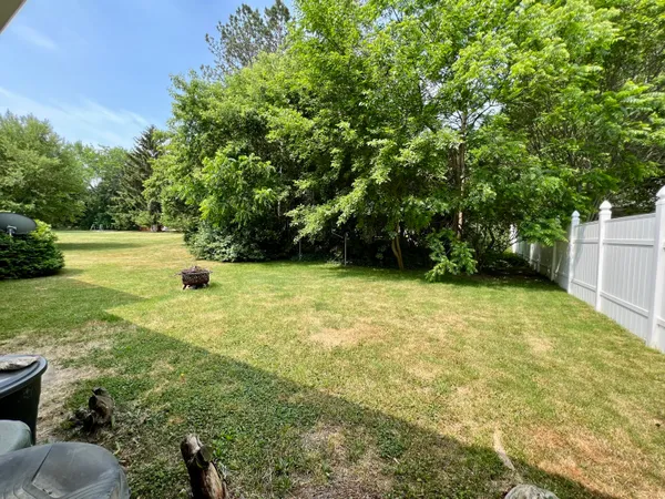 $230,000 | 715-717 North Bradley Street, Mount Pleasant, MI 48858