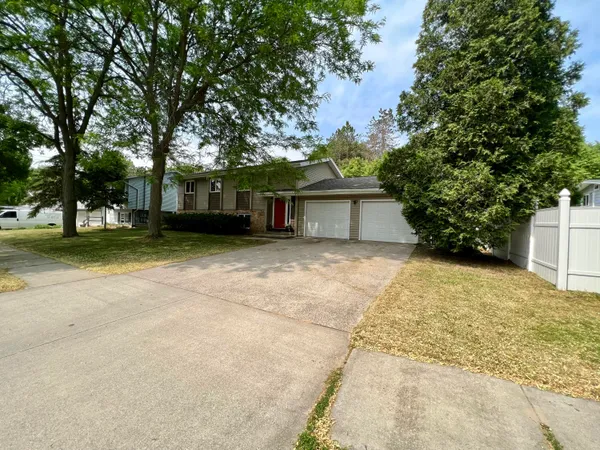 $230,000 | 715-717 North Bradley Street, Mount Pleasant, MI 48858