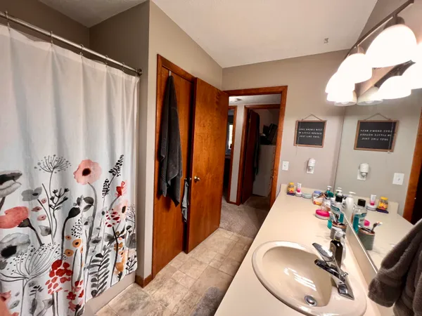 $230,000 | 715-717 North Bradley Street, Mount Pleasant, MI 48858