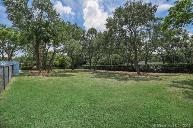 $1,825,000 | 10700 Old Cutler Road, Pinecrest, FL 33156