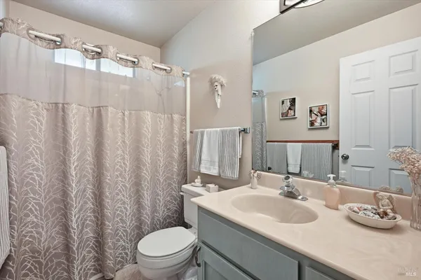 $377,700 | 17937 Moon Hill Court, Hidden Valley Lake, CA 95467